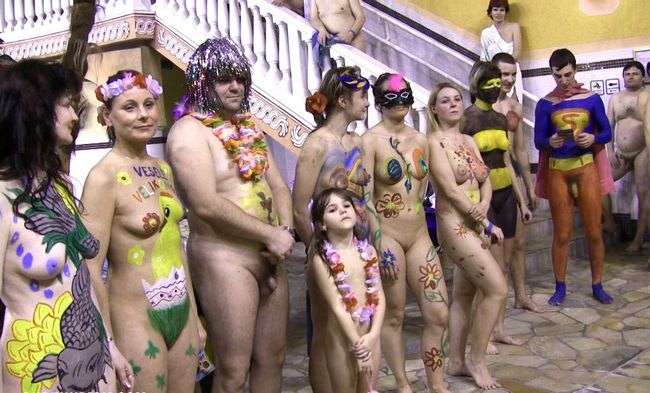 Schönheit des Videos des jungen und erwachsenen Naturisten des nackten Körpers [Nudismus-Sammlung]