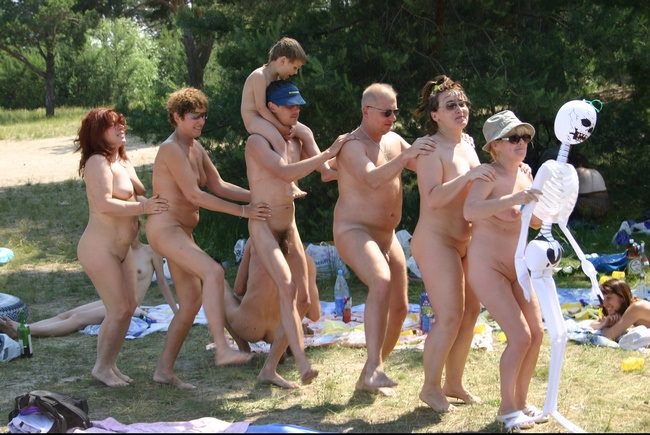 Naturists Foto - Kiew in natürlicher Freiheit [Nudismus-Sammlung]